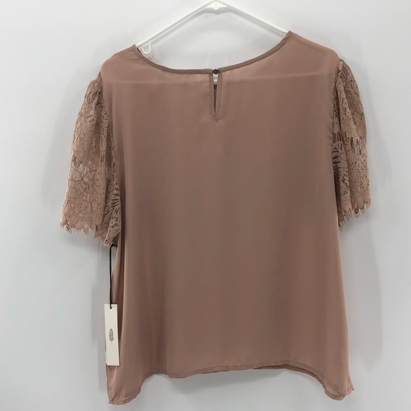 June and Hudson Blush Lace Short Sleeve Blouse - Picture 2 of 2